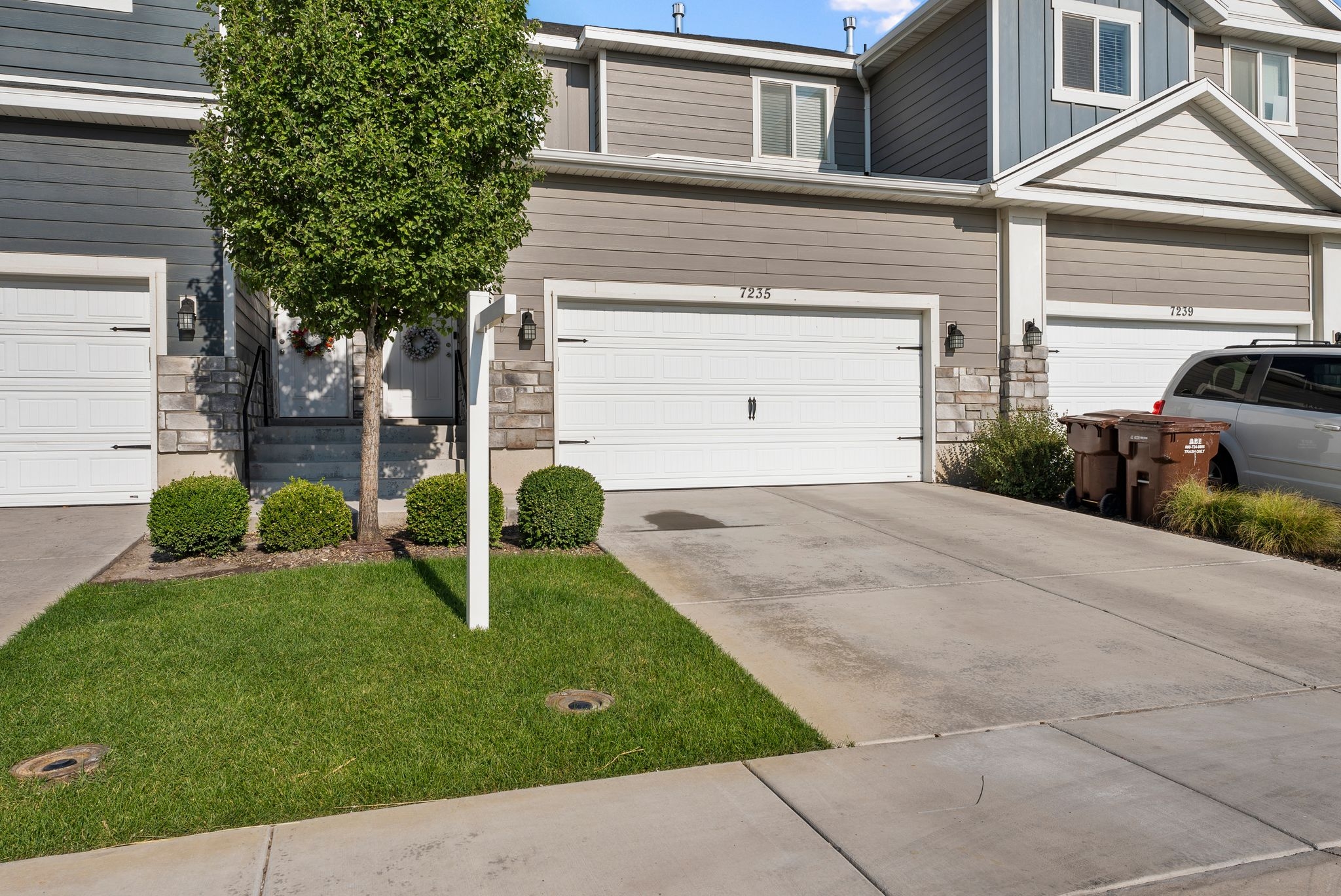 Eagle Mountain Townhome: 7235 N Red Clover Way