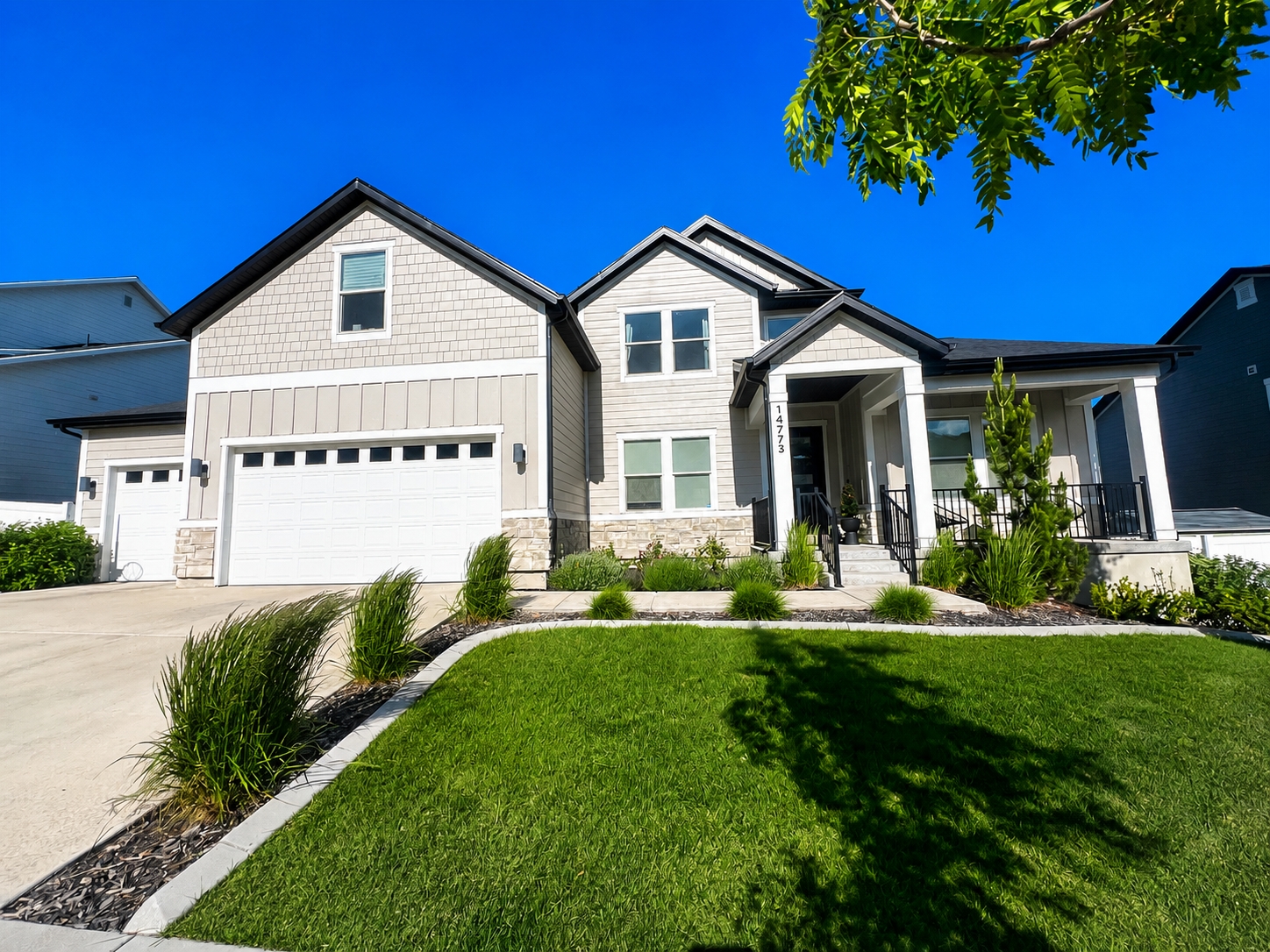 Draper House: 14773 S Springtime Rd