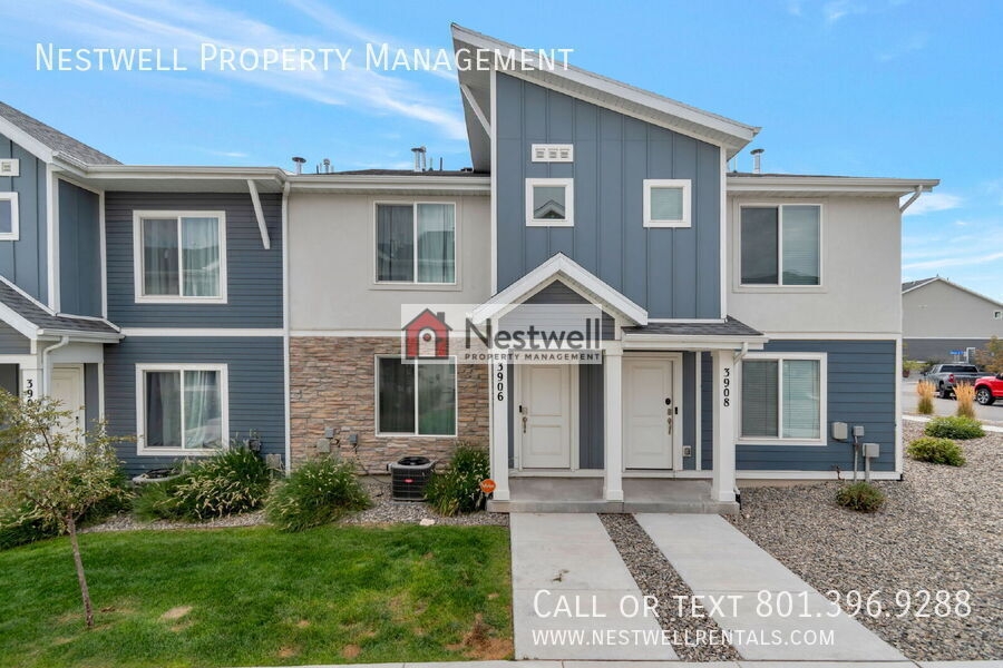 Magna Townhome: 3906 S Bowie Dr
