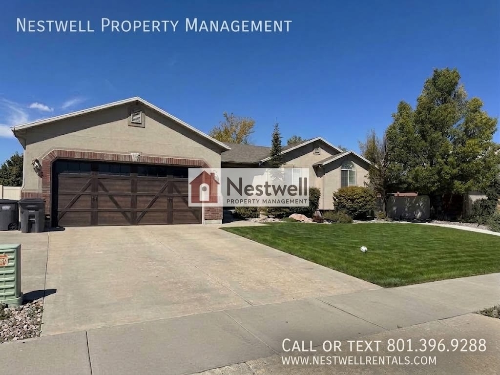 South Jordan House: 11646 S Keystone Dr