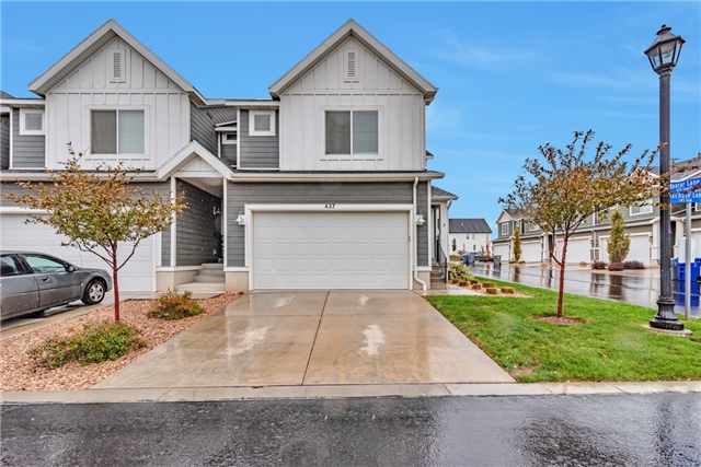 Saratoga Springs Townhome: 427 S Fox Chase Ln
