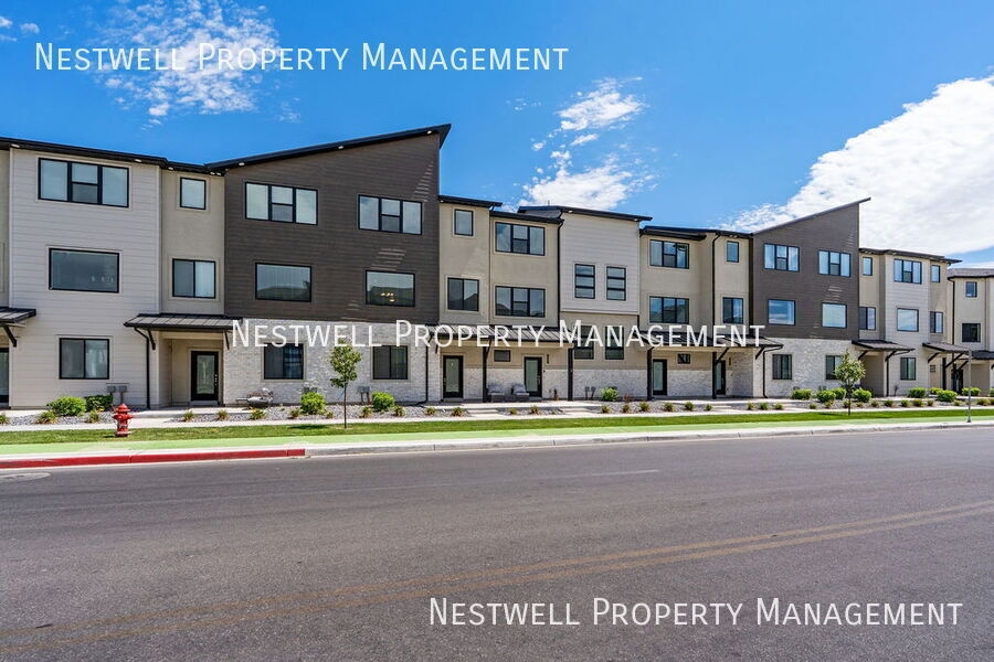 American Fork Townhome: 485 S 900 W