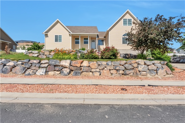 Saratoga Springs House: 3641 S Sunrise Dr