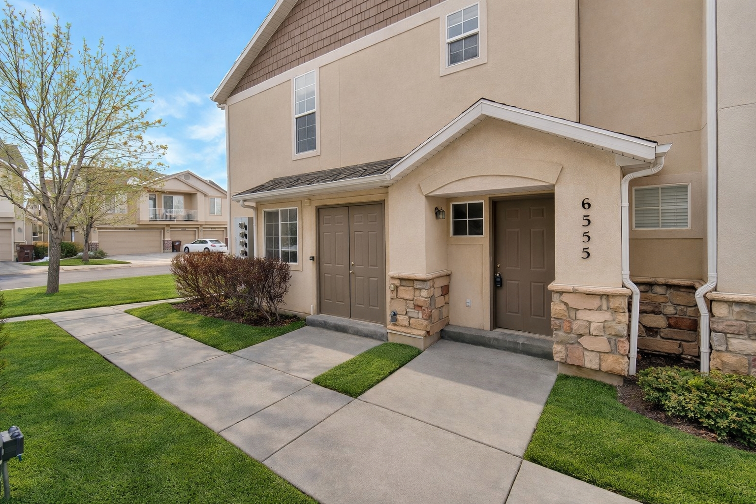 West Jordan Townhome: 6355 W Passenger Ln