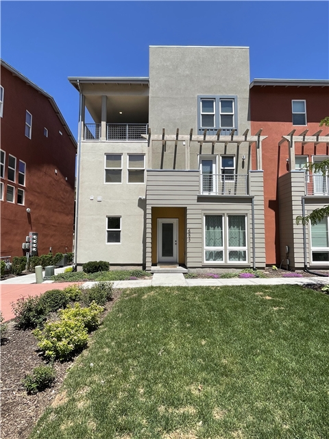 South Jordan Townhome: 4993 W Daybreak Pkwy