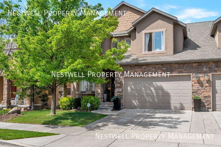 Sandy Townhome: 10260 S Eagle Cliff Way