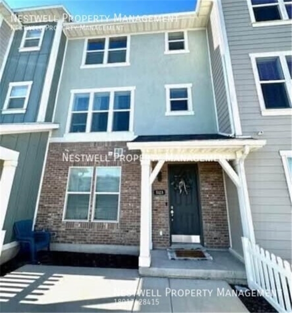 Herriman Townhome: 5123 W Stockfield Ln
