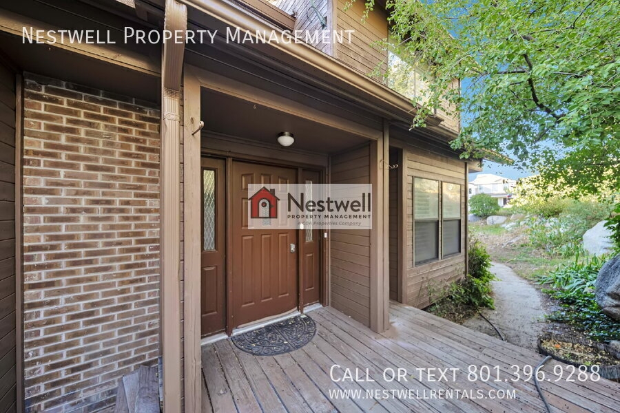 Sandy House: 3252 E Bell Canyon Rd
