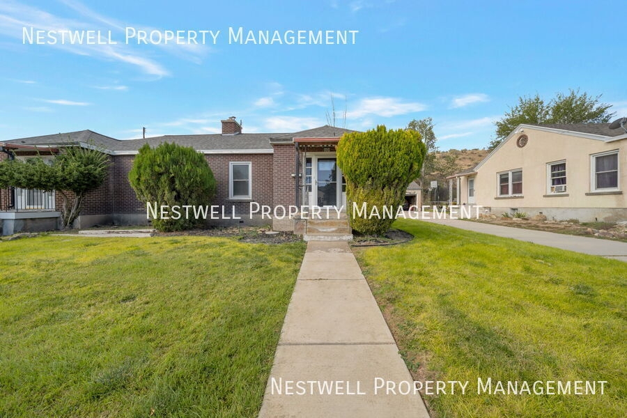 Bingham Canyon House: 8964 W State Hwy