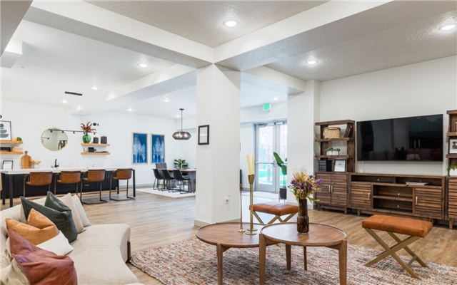 Draper Apartment: 12558 S Pony Express Rd