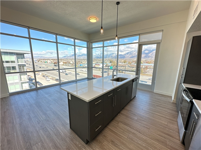 Draper Apartment: 12558 S Pony Express Rd