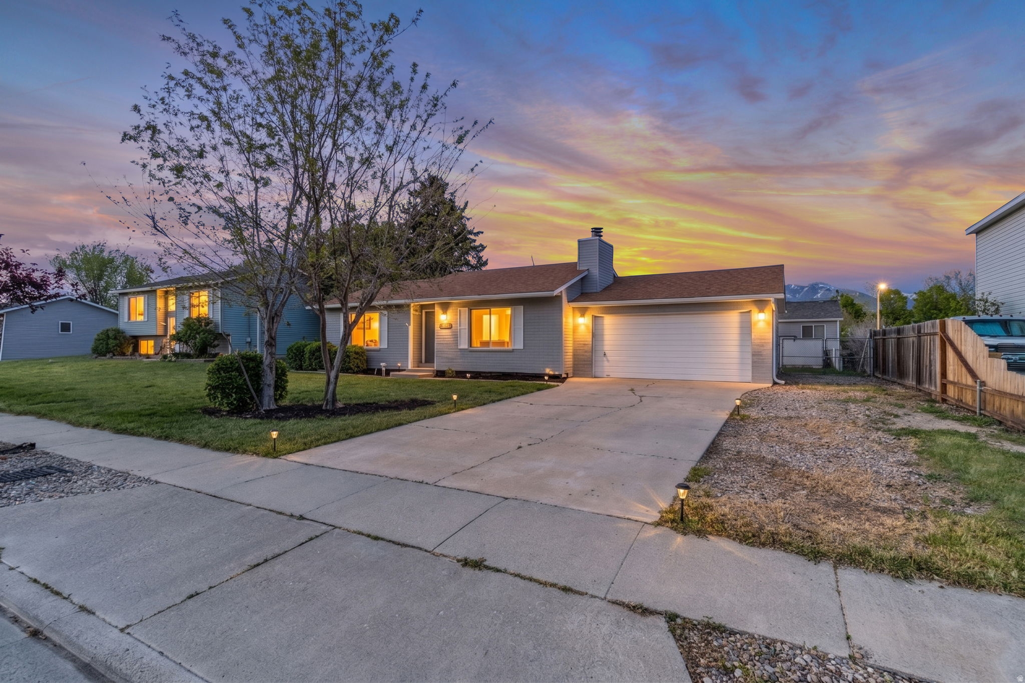 Riverton House: 12669 S 2525 W