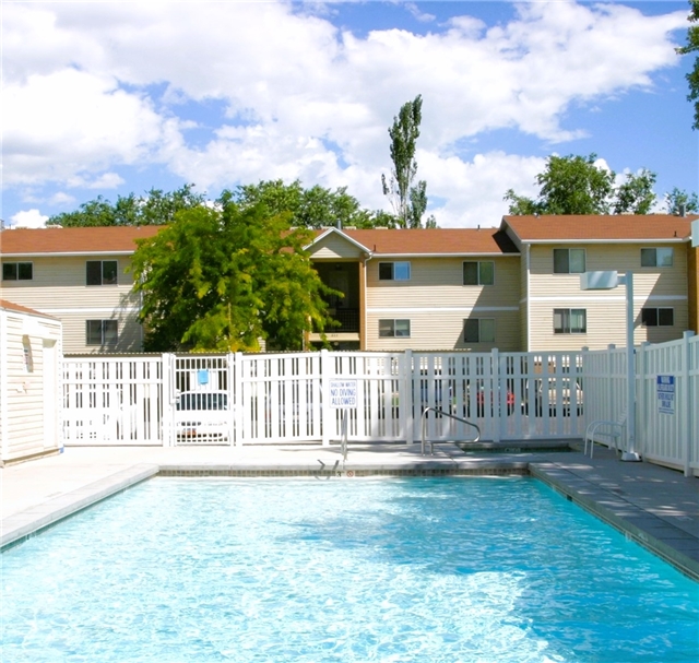 Murray Apartment: 4545 S Arcadia Green Way