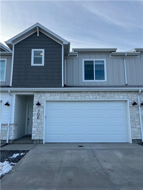 Smithfield Townhome: 706 W 575 N