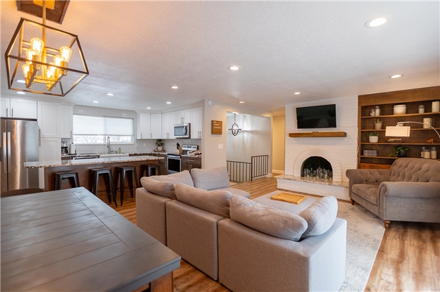 Orem House: 894 E 840 N