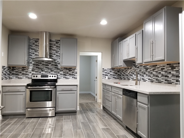 West Jordan House: 1289 W Michaelsen Way