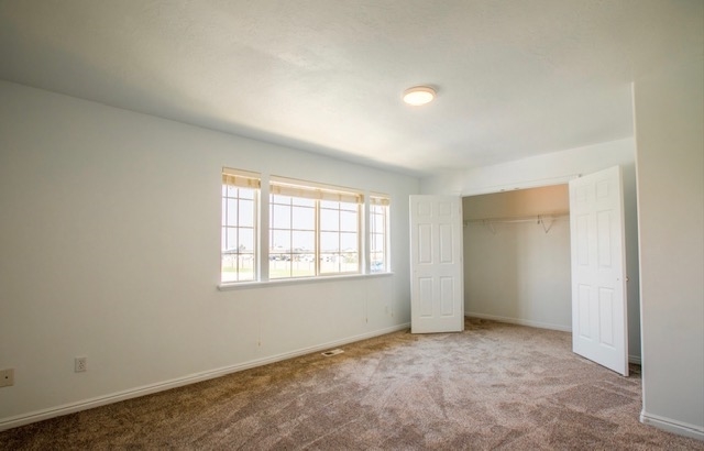 Springville Single Room: 1069 S Kingsbury Road