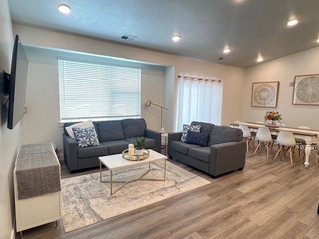 Providence Condo: 459 W 15 S
