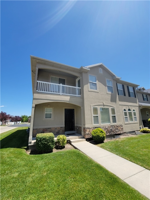 West Jordan Townhome: 5223 W Dove Creek Ln