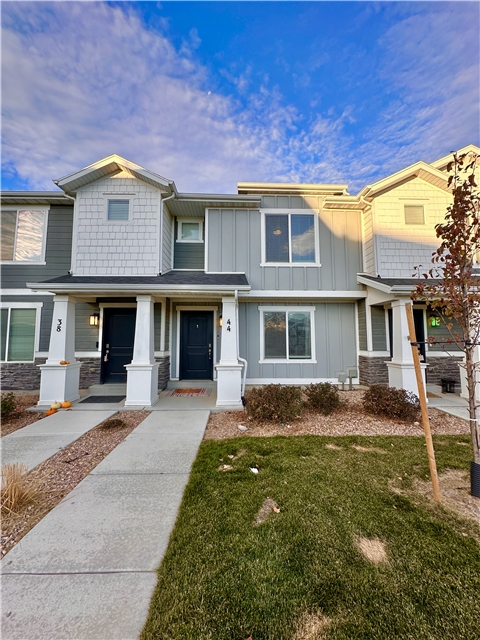 Saratoga Springs Townhome: 44 N Voyager Ln