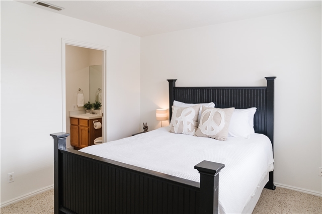 Logan Multiplex: 15 Fairway Ln