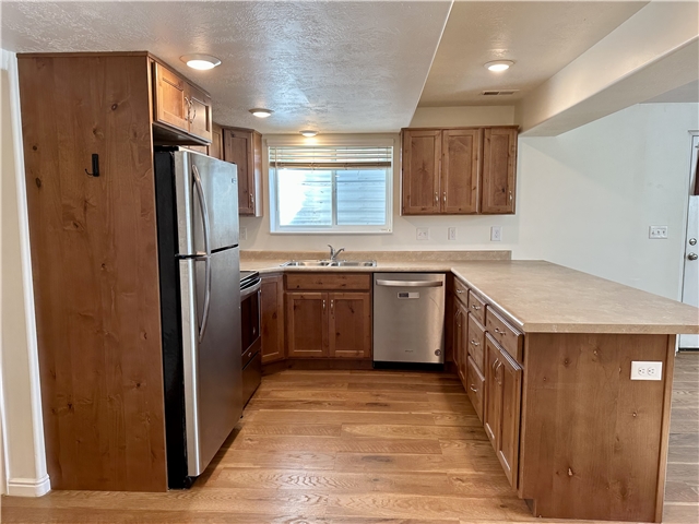 Draper In-Law/Basement: 12971 S Green Clover Rd
