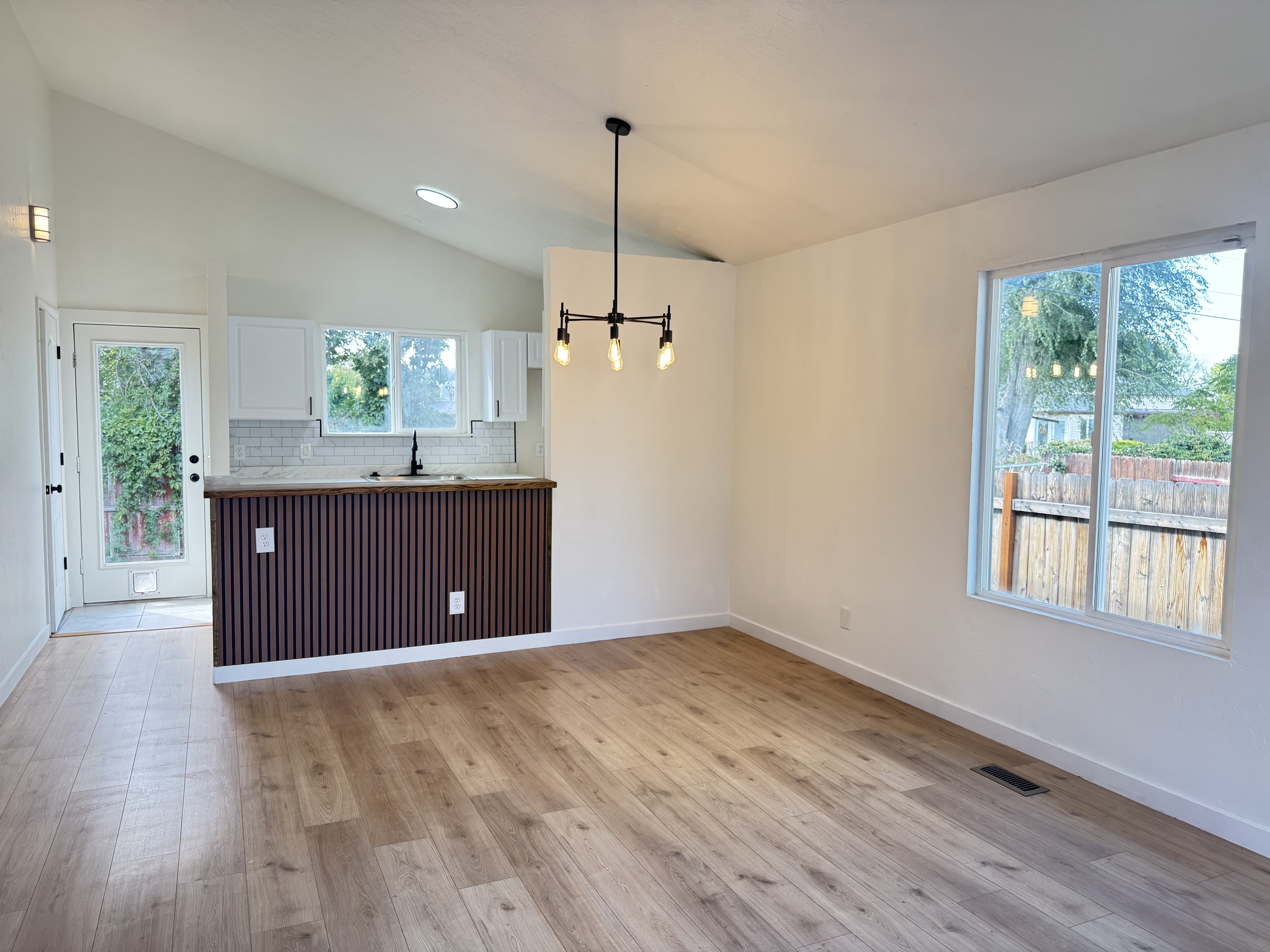 West Valley City Townhome: 3646 S Oldham St