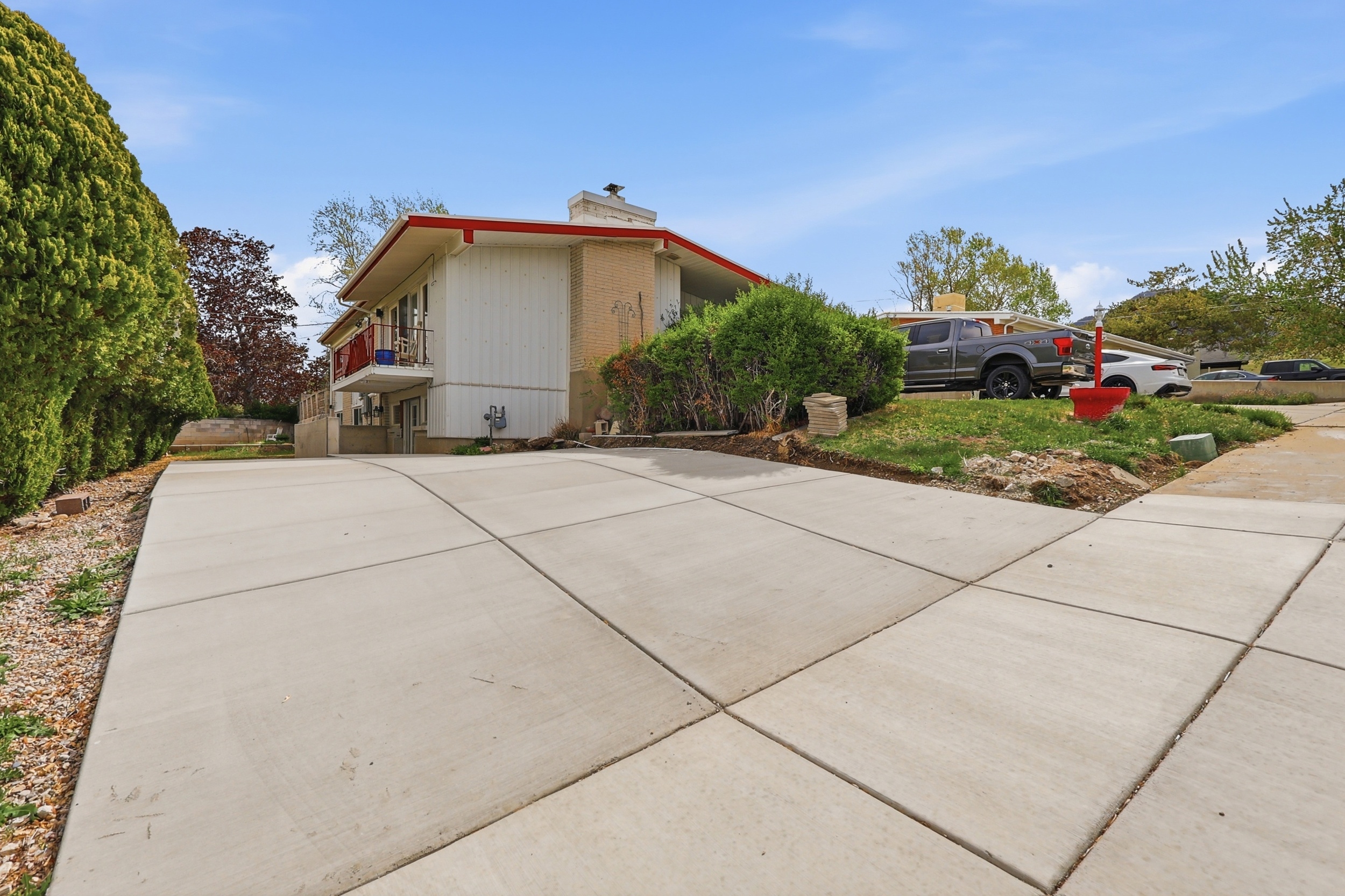 Tooele In-Law/Basement: 353 Oak Hill Dr