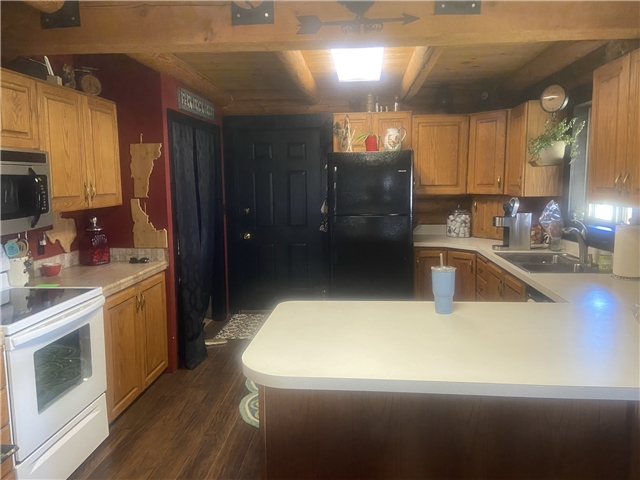 Midway House: 717 E Main St