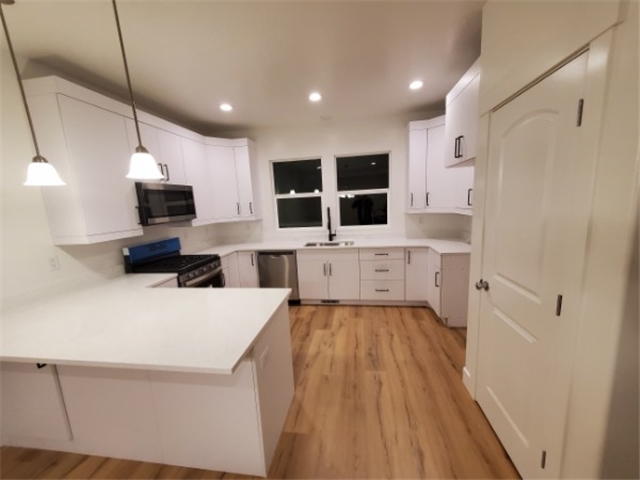 Vineyard Single Room: 282 W 590 N