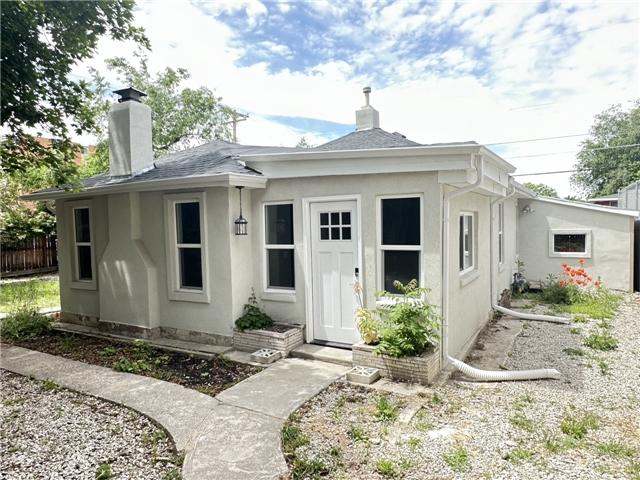 Salt Lake City House: 1922 S Douglas St