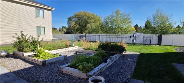 Ammon Apartment: 2475 S Ammon Rd