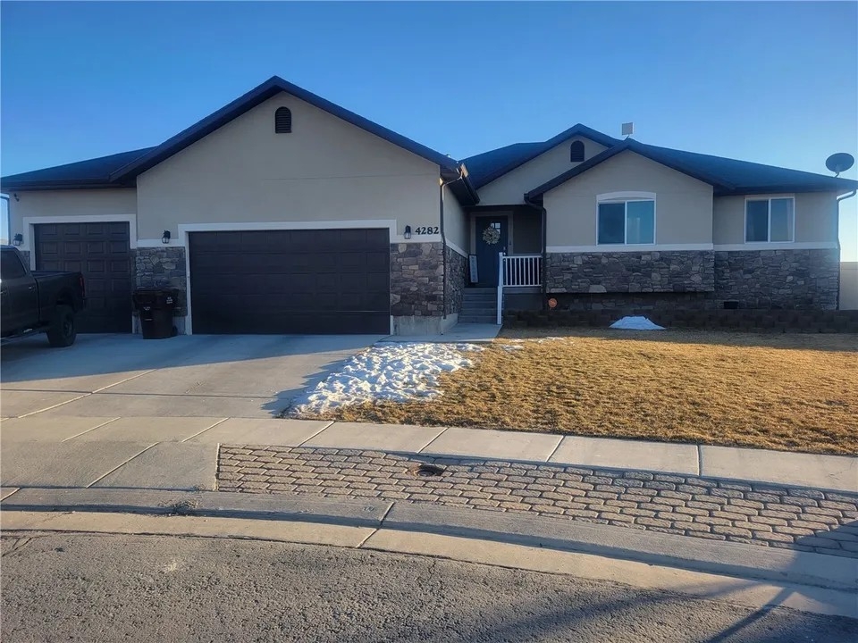 Eagle Mountain House: 4282 N Robbins Cir