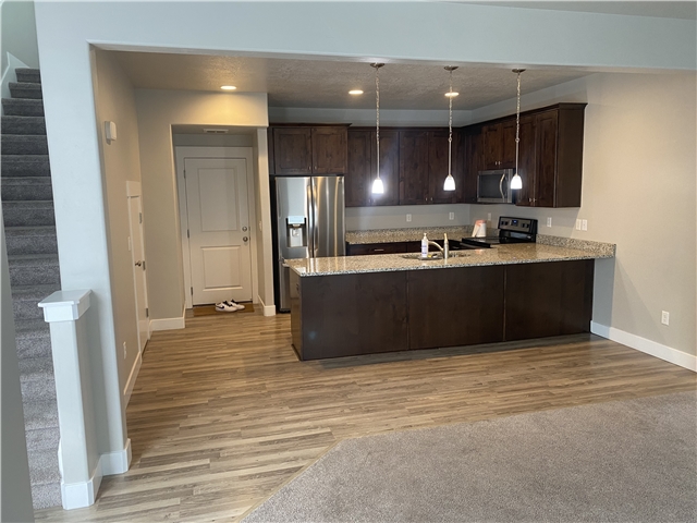 South Jordan Townhome: 9751 S Agora Ln