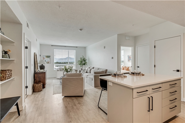 Midvale Apartment: 935 E North Union Ave