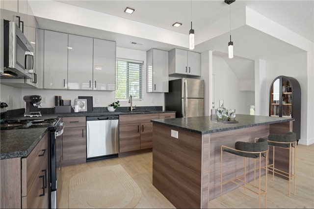 Ogden Townhome: 1450 Canyon Rd