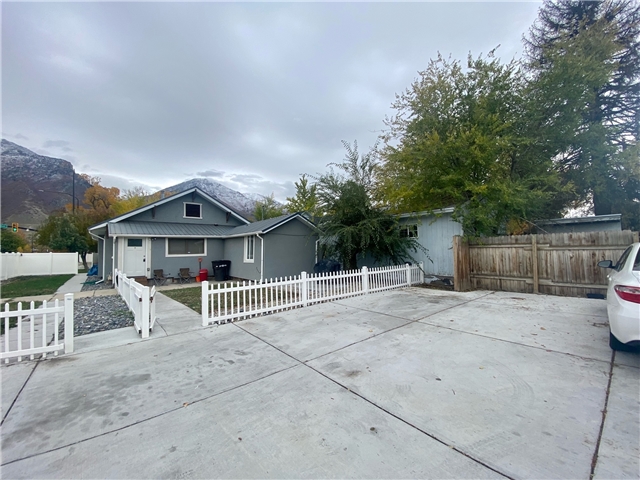 Provo Apartment: 306 S 400 E