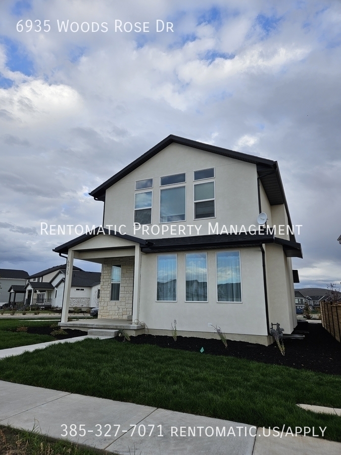 Park City House: 6935 Woods Rose Dr