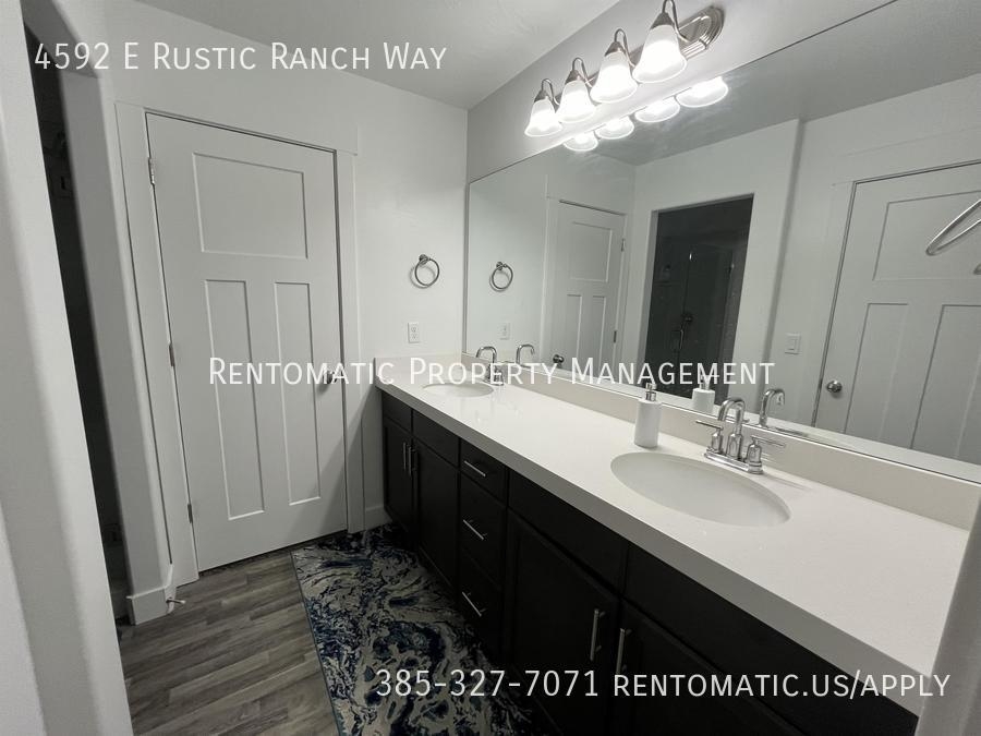 Eagle Mountain House: 4592 E Rustic Ranch Way