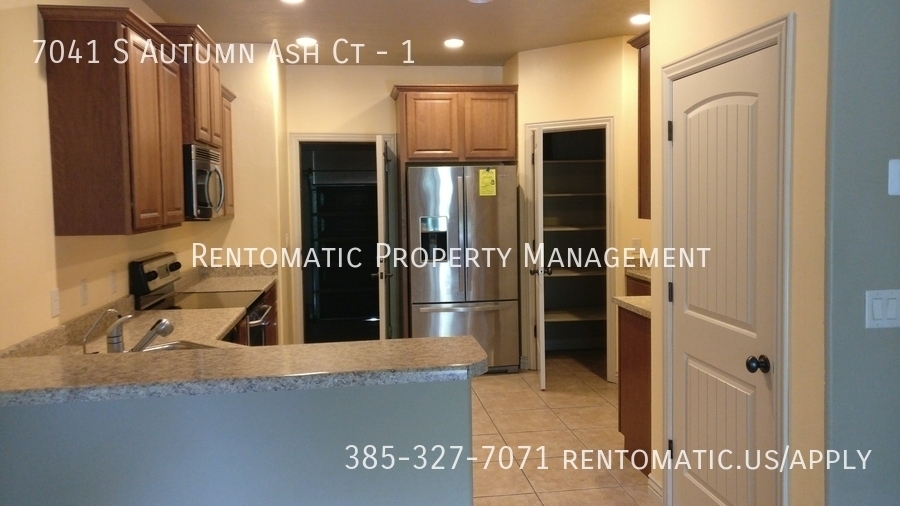 West Jordan Condo: 7041 S Autumn Ash Ct