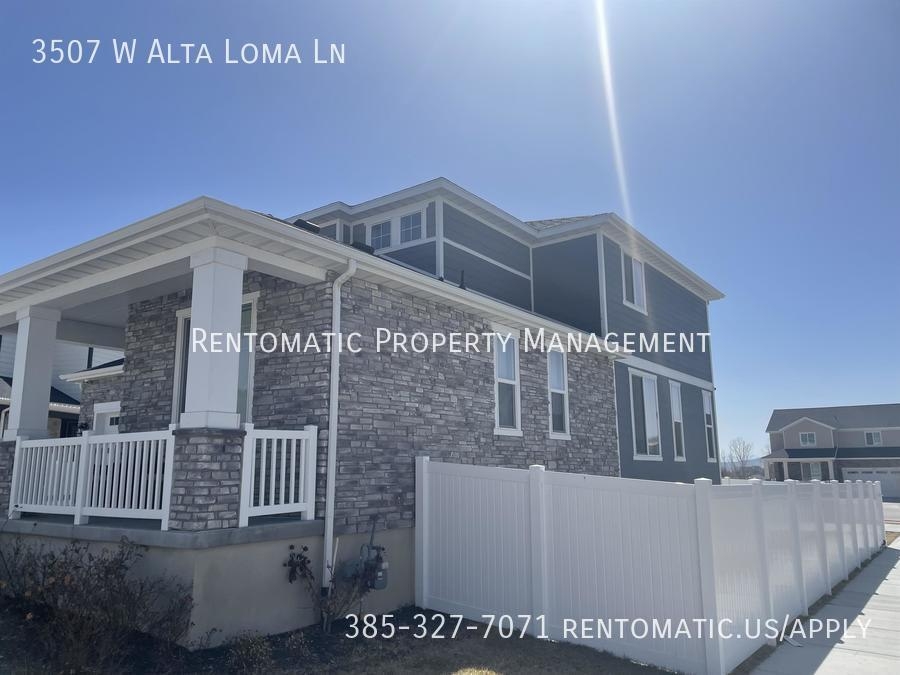 South Jordan House: 3507 W Alta Loma Ln