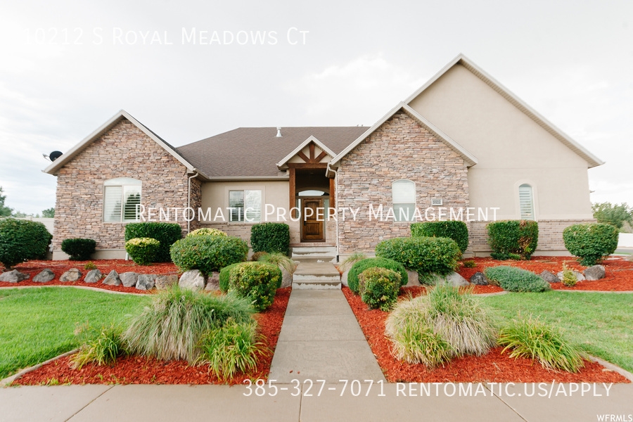 South Jordan House: 10212 S Royal Meadows Ct