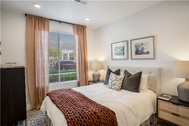 Ogden Apartment: 2955 Washington Blvd