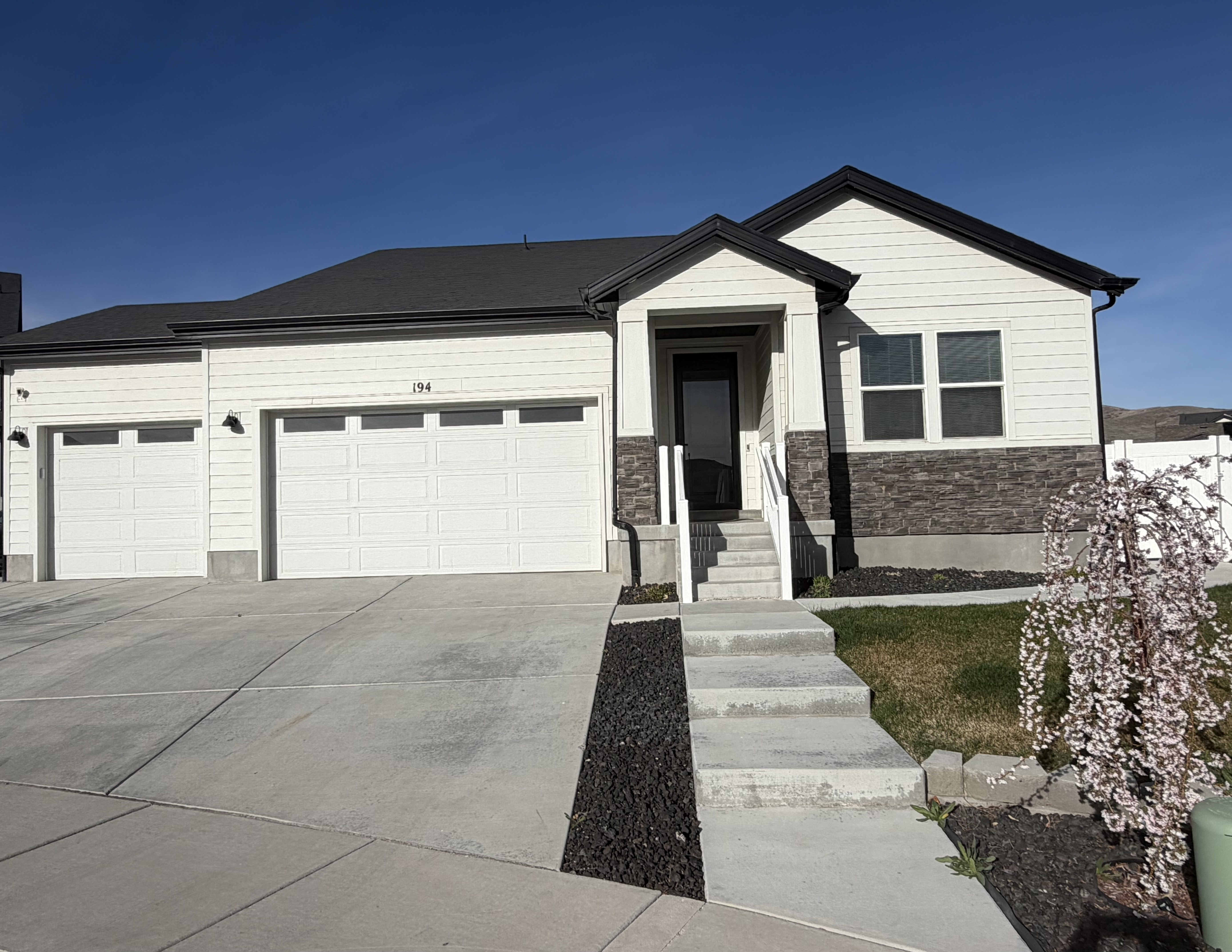 Saratoga Springs House: 194 W Sugarbowl Cir