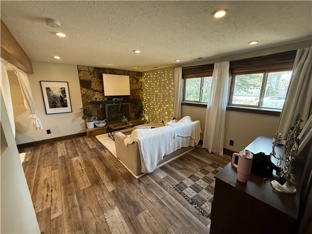 Sandy In-Law/Basement: 9871 S 2270 E