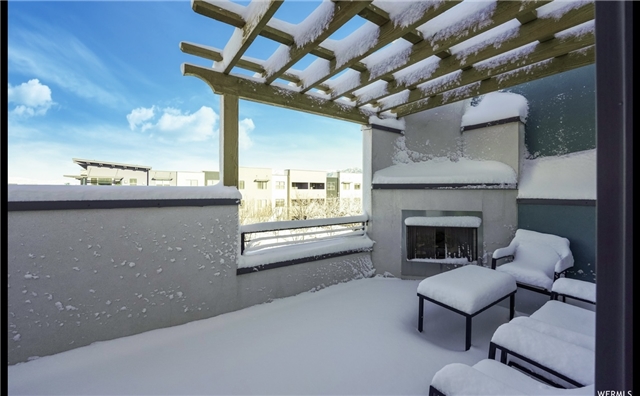 South Jordan Townhome: 11416 S Lake Run Rd