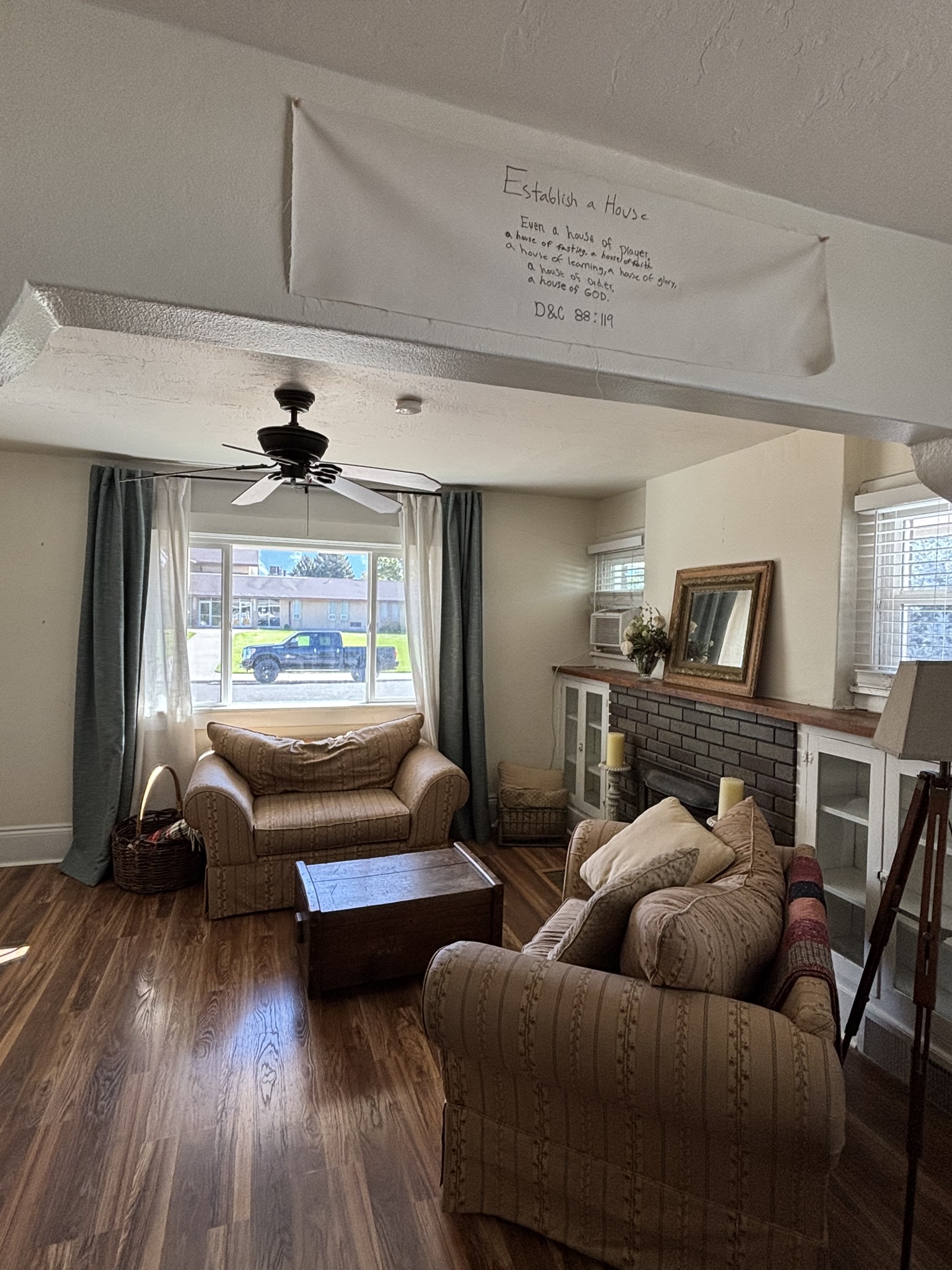 Provo House: 441 N 1220 W