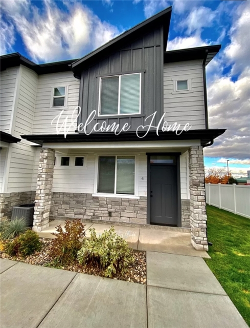 Logan Townhome: 275 E 1725 N