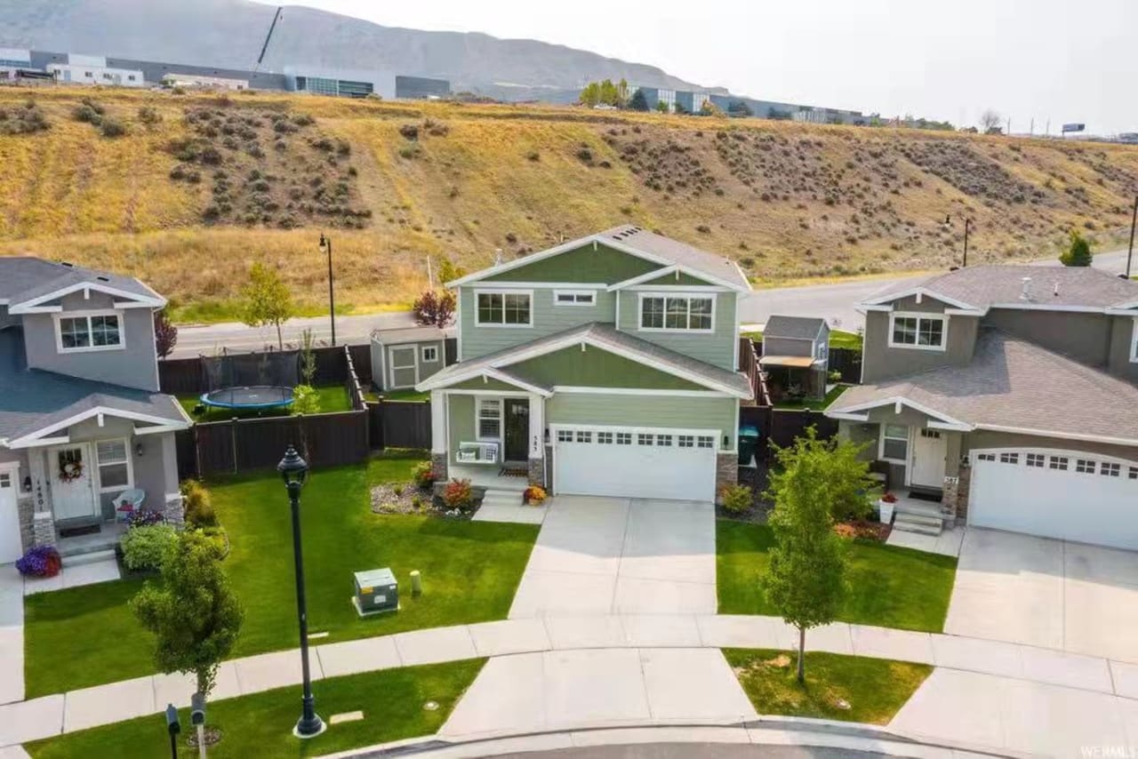 Riverton Single Room: 583 W Koins Way