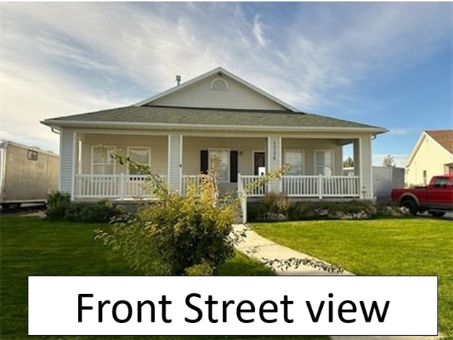 Eagle Mountain House: 1756 E West Pinion Cir